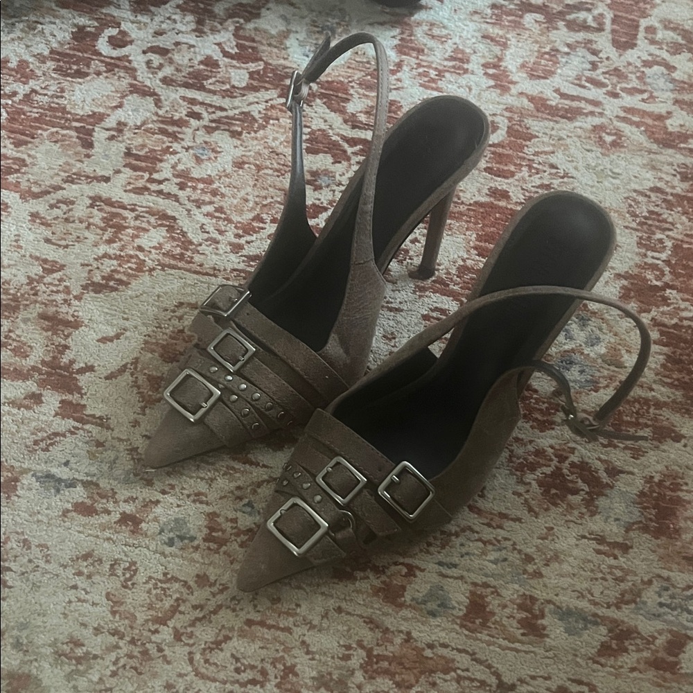 Steve Madden Tan Buckle Heels